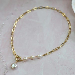 Elegance in Pearls Necklace. Pearl Layering Necklace. Gold Pearl Necklace.  Pearl Bridal Jewelry.