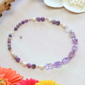 Lavender Jade and Cultured Pearls Necklace.  Statement Necklace.  Beaded Short Lavender  Necklace.  Lavender Chunky Necklace.