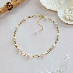 Cultured Freshwater Pearl and Gold  Paperclip Chain Necklace. Pearl Layering Necklace. Gold Pearl Necklace.  Pearl Bridal Jewelry.