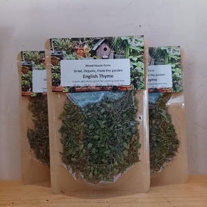 English Thyme organic, homegrown in our herb gardens on our Kansas homestead. Package is .16oz leaves, some stems great for Cooking & Teas.