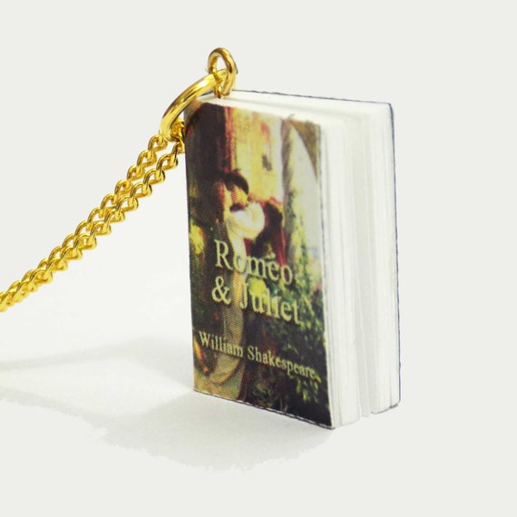 Shakespeare Romeo And Juliet Mini Book Pendant Necklace With Chain - 