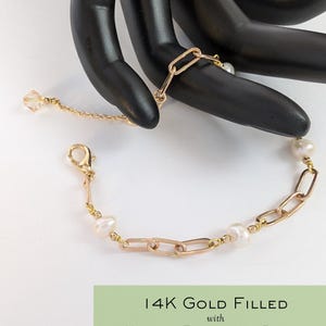 AMPHI 14K Gold Filled Bracelet | Freshwater Pearls | Thick Paperclip Chain Bracelet | Chunky Layering Jewelry | Fall Cozy Aesthetic Jewelry