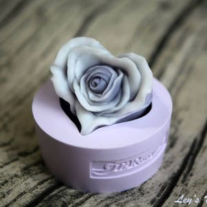 Moldes individuales de jabón de silicona con forma de corazón y flor de rosa 3D, hechos a mano, amor rosa (bandeja de 1 barra)