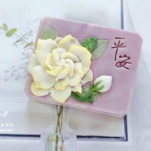 New Arrival—Gardenia Shape Silicone Soap Mold with 9 Cavities Designed for Handmade, Featuring a 9-Bar Tray