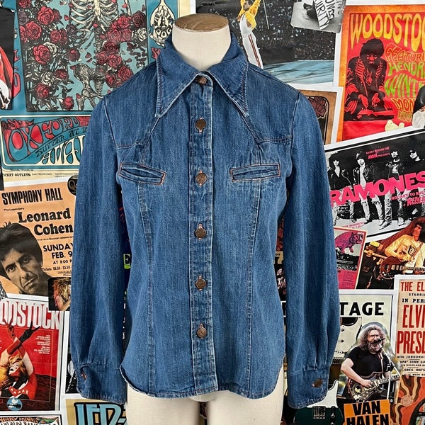 Vintage Women's 70s Blue Denim Two Pocket Long Sleeve Pointed Collar Denim Blouse Shirt XS Size 2, Retro Jean Disco Hippie Shirt