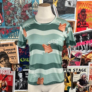 Vintage Women's 70s Steamship Titanic Novelty Graphic Print Striped Short Sleeve T-Shirt Top XS Retro Novelty Disco Tee Nautical