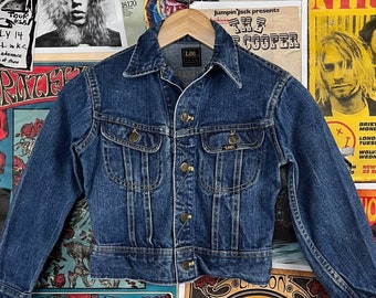 Vintage Kids 70s Lee Rider Sanforized Two Pocket Denim Jean Jacket Size 10 Age 8-9, Boy Girl Sanforized Lee Union Made USA Trucker Coat