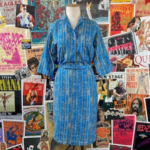 Vintage Dam 50-60-tals Blårandig Lady Manhattan Loopkrage Helbomullsblus, Skjorta och Pennkjol Kostymset XS Retro Affärskvinna Mod