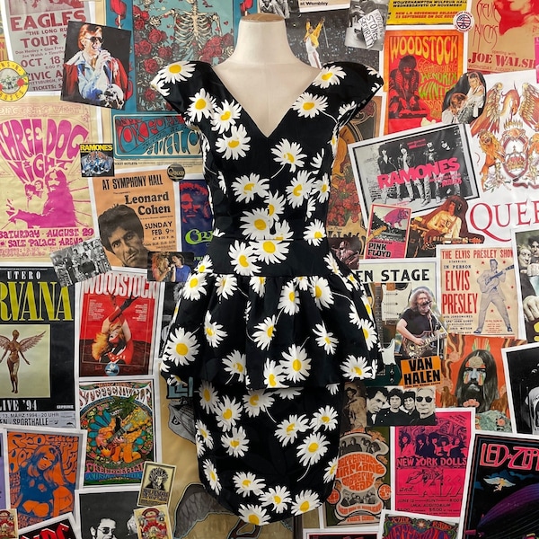 Vintage Women's 80s Black Yellow & White Floral Daisy Print V-Neck Cap Sleeve Peplum Dress Size XS, Retro Flower Summer Tea Dress