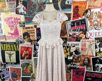 Vintage Women's 80s-90s Pastel Floral Print Sweetheart Neckline Peplum Circle Skirt Bow Ruffle Midi Dress, Spring Flower Wedding Guest