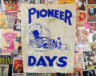 Vintage 40s-50s Cream & Blue Pioneer Days Prairie Covered Wagon Large Muslin Banner, 40s Advertising Hanging Flag