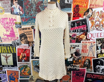 Vintage 60s Cream Ivory Knit Mod GoGo Shift Dress , 60s Twiggy, Go-go Girl Dress, Size Petite 0/2, Mod Fashion Mini