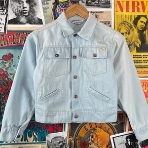 Vintage Kids 70s Light Wash Four Pocket JCPenney Trucker Jean Denim Jacket Size 14 Age 10-11 Boys Girls Hippie American Retro Style Clothing
