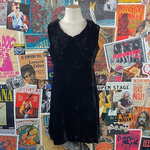 Vintage Women&#39;s 60s Black Velvet Mod Doris Moore Collared Sleeveless Mini Shift Dress & Cape Set XS/S Retro Mod Cocktail Evening Party Dress