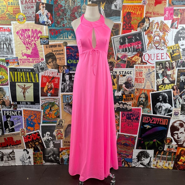 Vintage Women's 70s Neon Pink Sleeveless Keyhole Loungewear Nightie Halter Maxi Dress Size Small, 70s Barbie Pink Lounge Pajama Gown