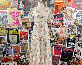Vintage Women's 70s White & Colorful Floral Print Square Neck Puff Short Sleeve Maxi Dress Petite Small, Retro Spring Flower Cottagecore