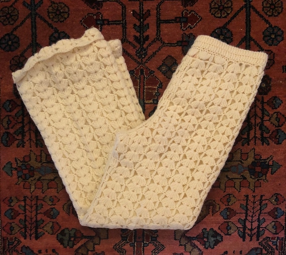 Vintage Women's 1960/70s Cream Wool Crochet Knit B