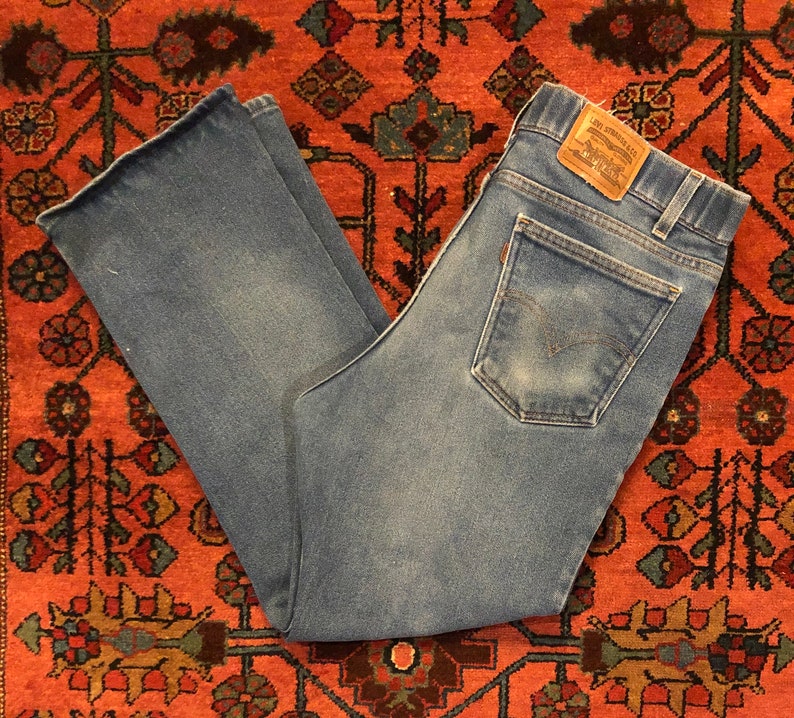 brown tab levis
