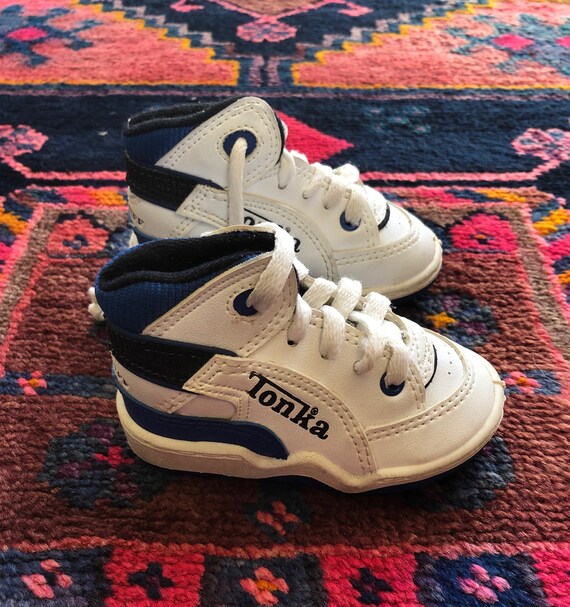 90's high top sneakers