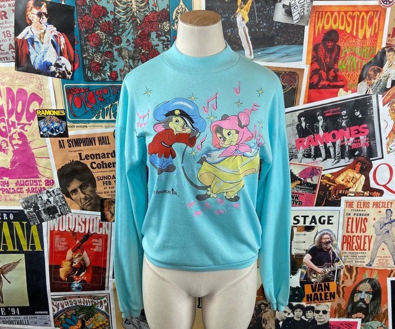 Vintage Girls orders or Women's 1980s '86 An American Tail 'Fievel + Tanya' Cartoon Graphic Pullover Shirt | 80s Cartoon Movie | 80s Kids Vintage