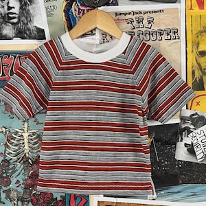 Vintage Toddler Boys Kids Retro 70s-80s Gray Red White Squiggle Striped Ringer Crewneck Top 3T Fall Back to School Clothing Mod USA