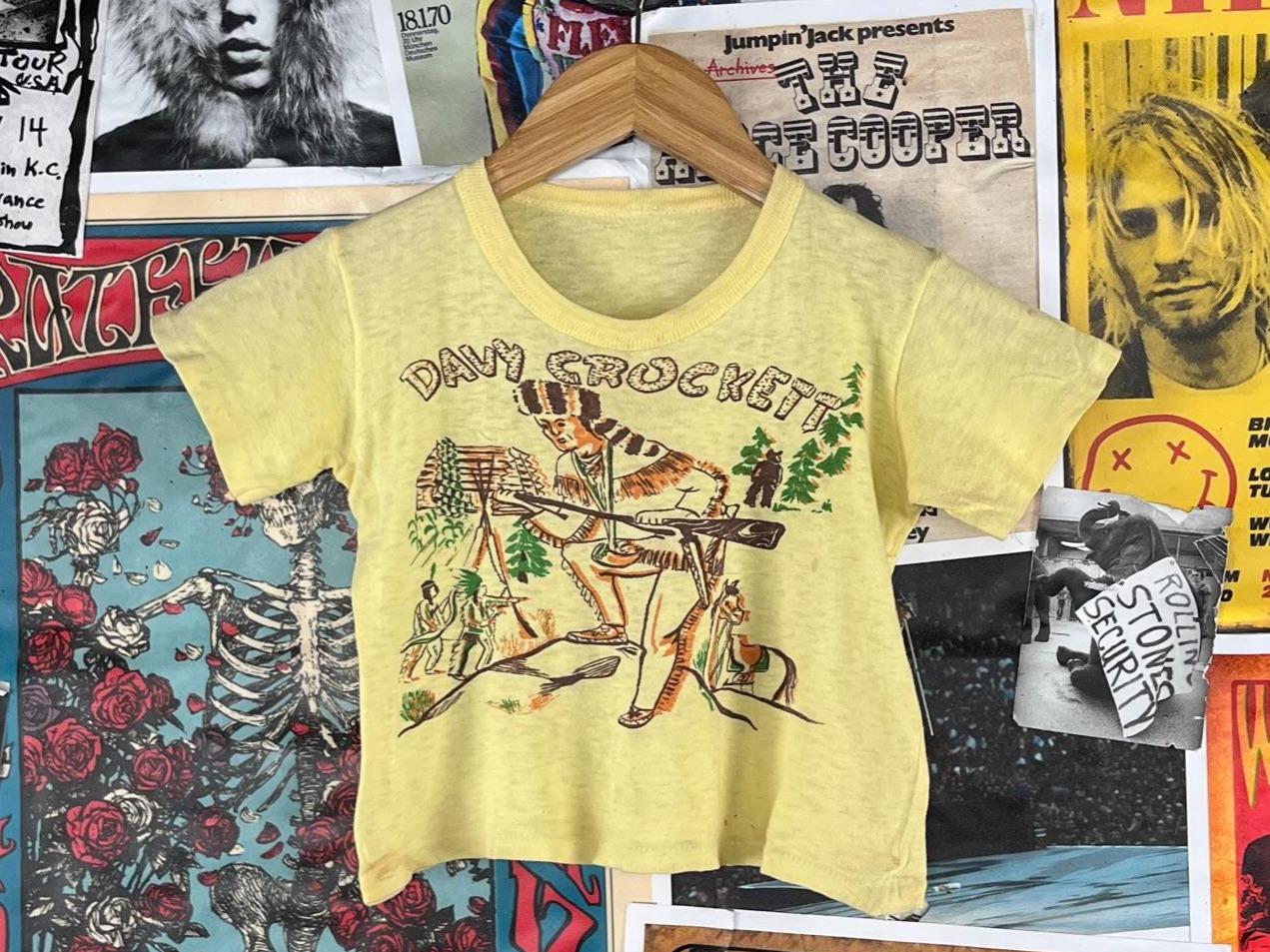 Vintage Kids Boys 1950s Yellow Threadbare Davy Crockett Short 