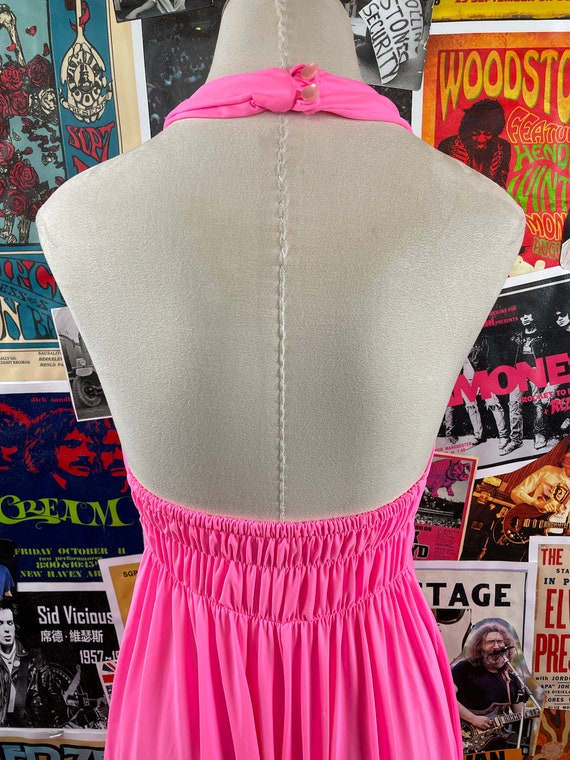 Vintage Women's 70s Neon Pink Sleeveless Keyhole … - image 9