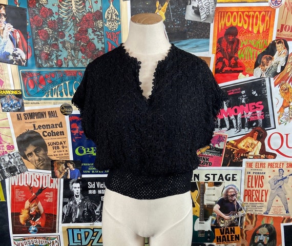 Vintage Women's 50s-60s Plain Black Crochet Eyele… - image 1