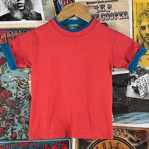 Vintage Kids Boys 90s Neon Salmon Orange Blue American Argo Short Sleeve Two Tone T-Shirt All Cotton USA Size 6 Age 5-6 Beach Bum Surfer