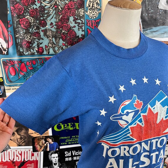 1993 Vintage TORONTO BLUE JAYS Shirt BASEBALL WORLD - Depop