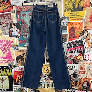 Vintage Women&#39;s 70s-80s High Rise Brittania Straight Wide Leg Denim Jeans 24x33 Retro Pants 24&quot; High Waisted Embroidered Hippie USA Indigo