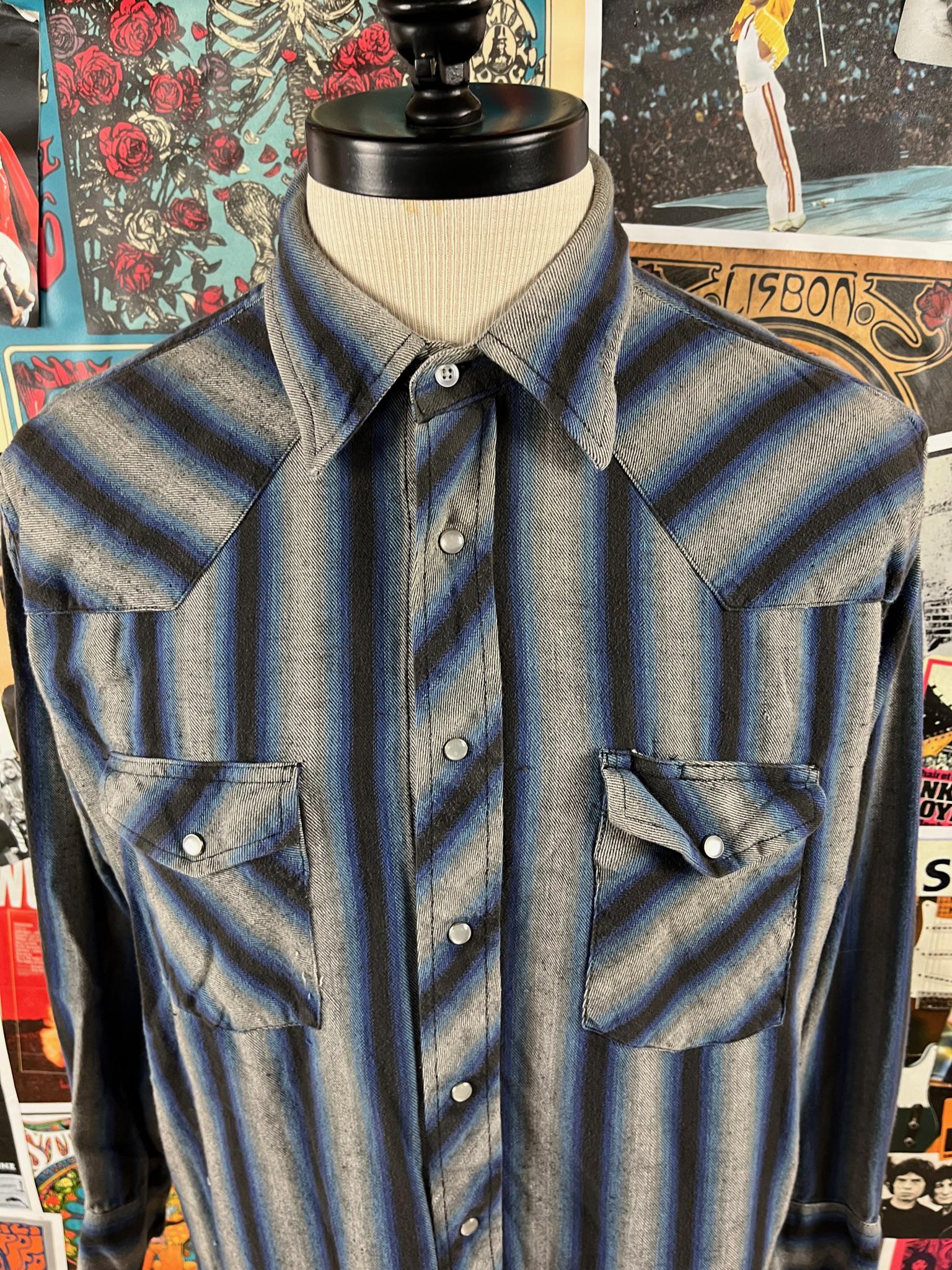 Vintage Men's 80s-90s Blue Gray Striped Pearl Snap Two Pocket