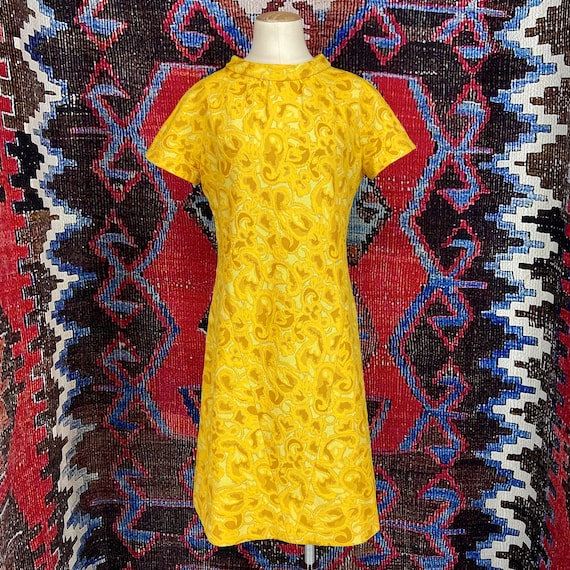 Vintage Women's 1960s Yellow Jacquard Print Mock N