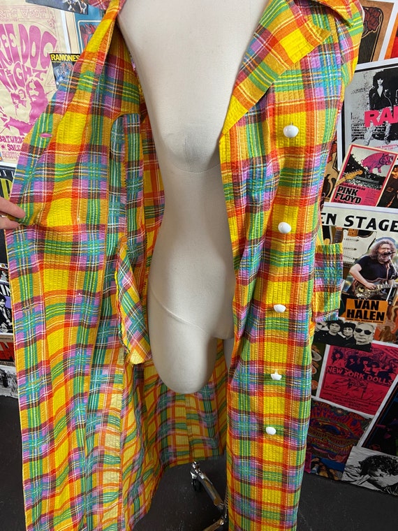 Vintage 60s-70s Yellow Rainbow Plaid Sleeveless C… - image 9