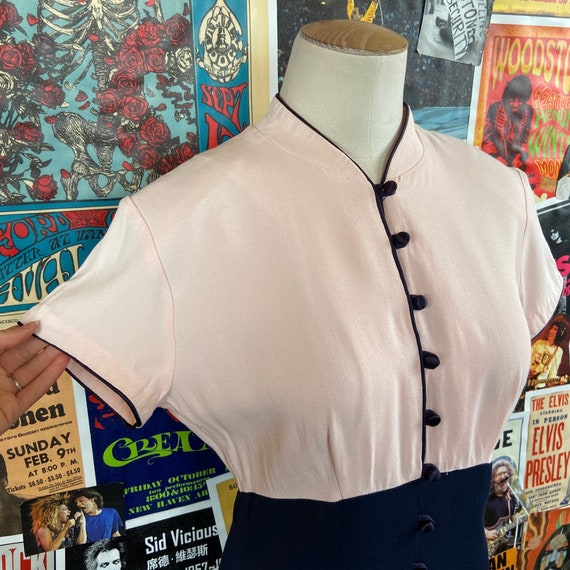 Vintage Women's 90s does 40s Pink & Navy Blue Sho… - image 3