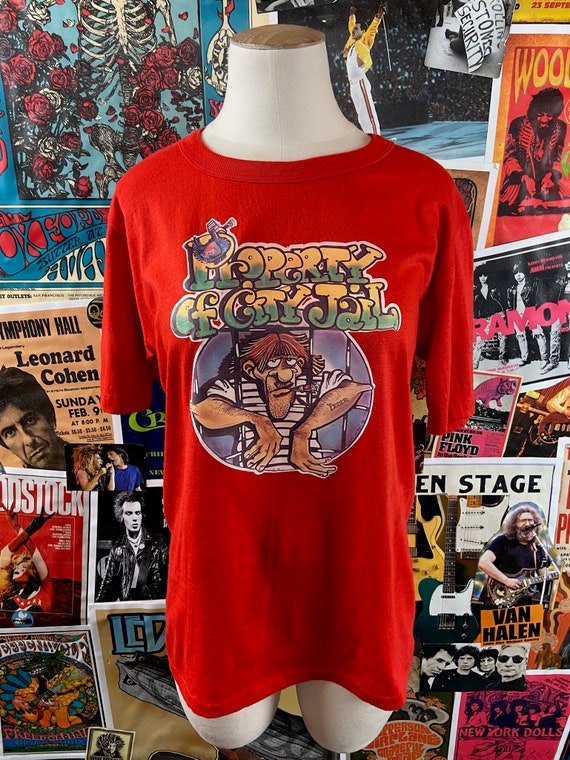 Vintage 1970s Red Short Sleeve 