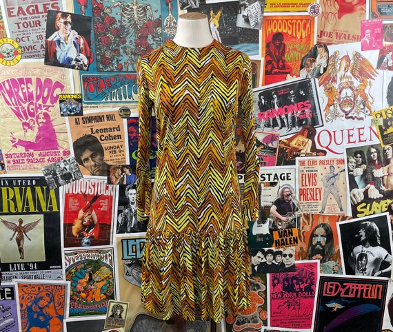 Vintage Women's 60s-70s Yellow Psychedelic Mod Zi… - image 1
