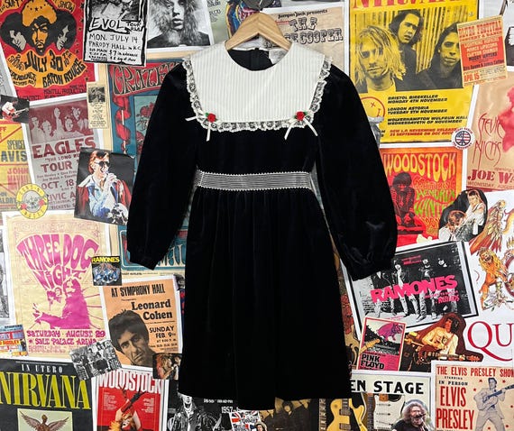 chinese dress ladies 80s Black Velvet Dress White Lace Collar Joan Leslie Kasper