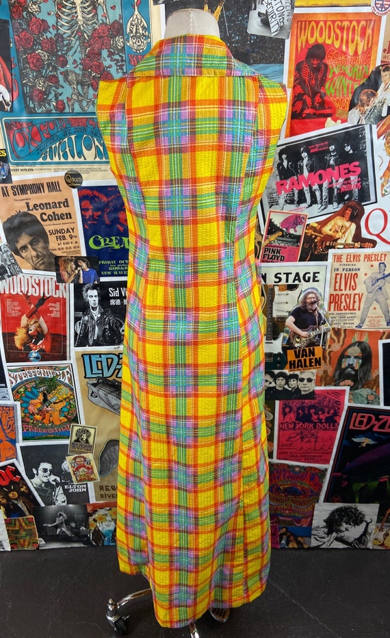 Vintage 60s-70s Yellow Rainbow Plaid Sleeveless C… - image 7