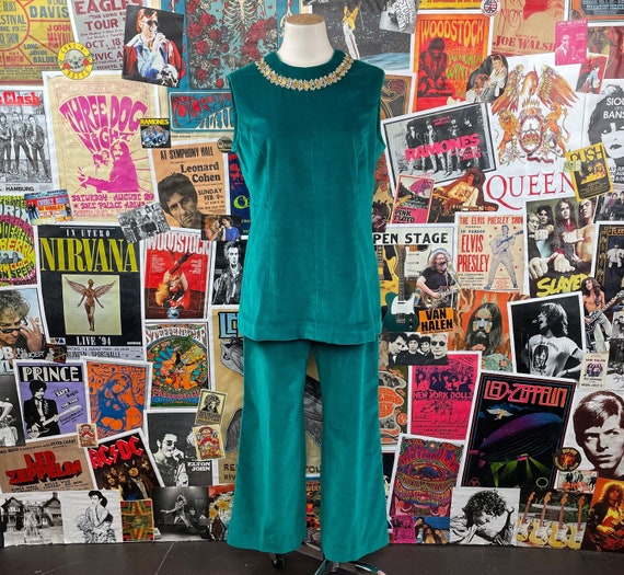 Vintage Women's 60s Teal Mod Velvet Beaded Sleeve… - image 1