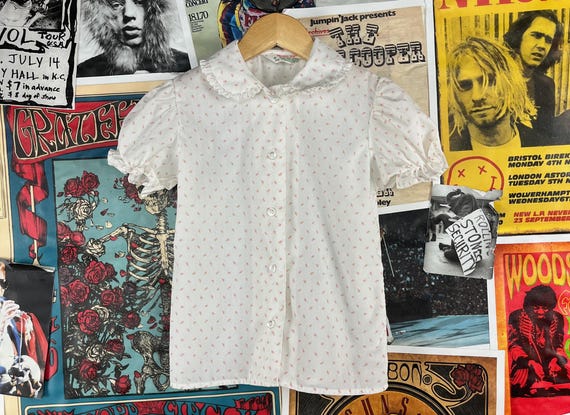 Vintage Girls 1970s-80s White & Pink Tiny Floral Rosebud Health-tex Collared Blouse Top Size 6 USA Retro Coquette Prairecore Lace Trim Shirt