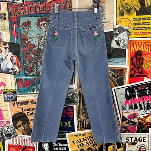 Vintage Girls Kids 70s-80s Light Wash Embroidered Pocket Roses Flower Straight Leg Wear Me Denim Jeans 6X-7 Slim Hippie Boho Floral Pants