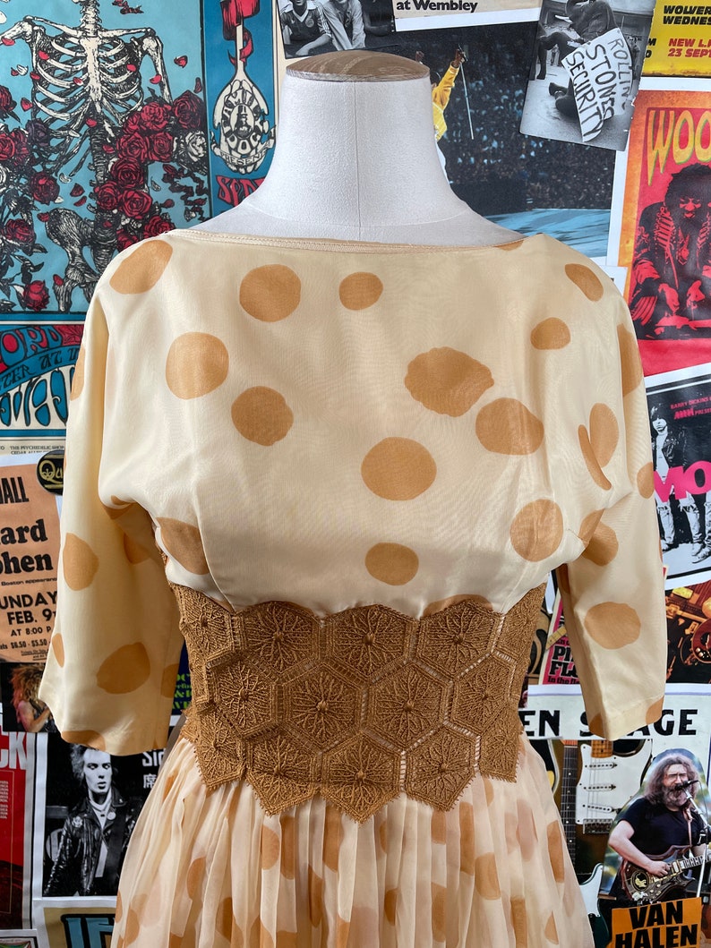 Vintage Women's 50s Nude Tan Polka Dot Print Boatneck Doily Lace Half Sleeve Fit and Flare Dress Size 2, Retro Cocktail Formal Prom Dress image 2