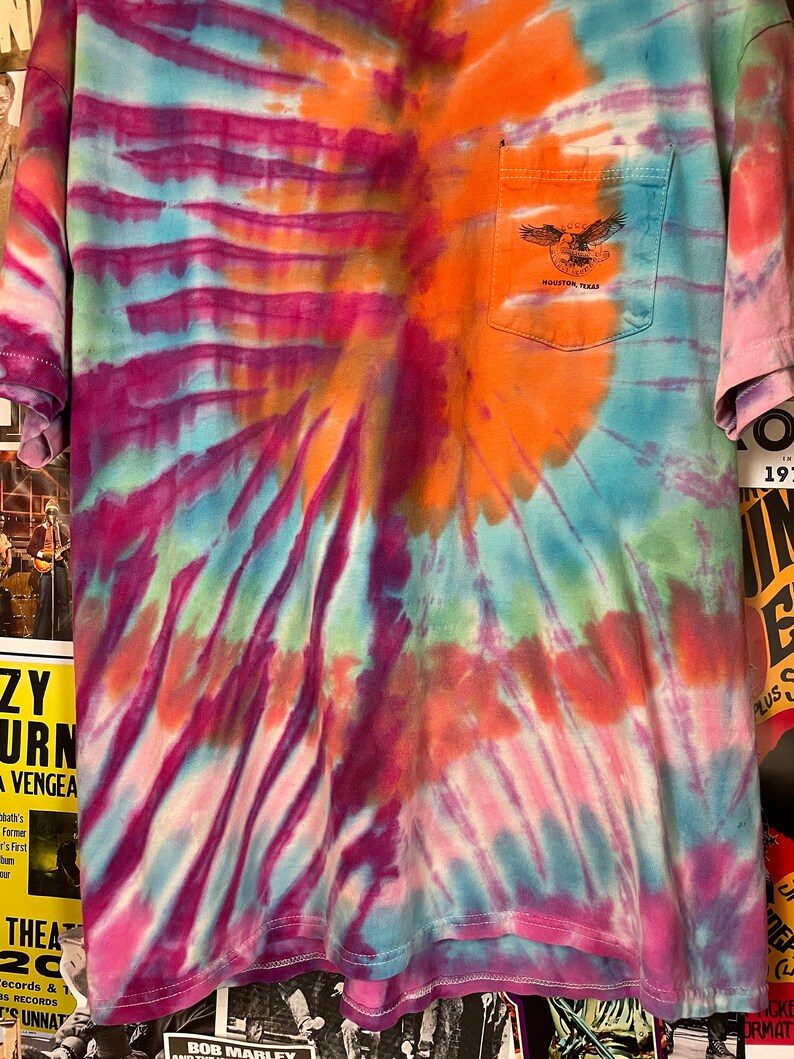 Vintage 1990s Tie Dye American Street Thunder Houston Texas Skull Biker All Cotton Graphic Pocket T-Shirt