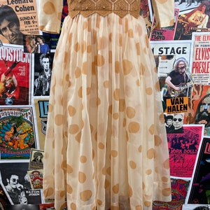 Vintage Women's 50s Nude Tan Polka Dot Print Boatneck Doily Lace Half Sleeve Fit and Flare Dress Size 2, Retro Cocktail Formal Prom Dress image 4