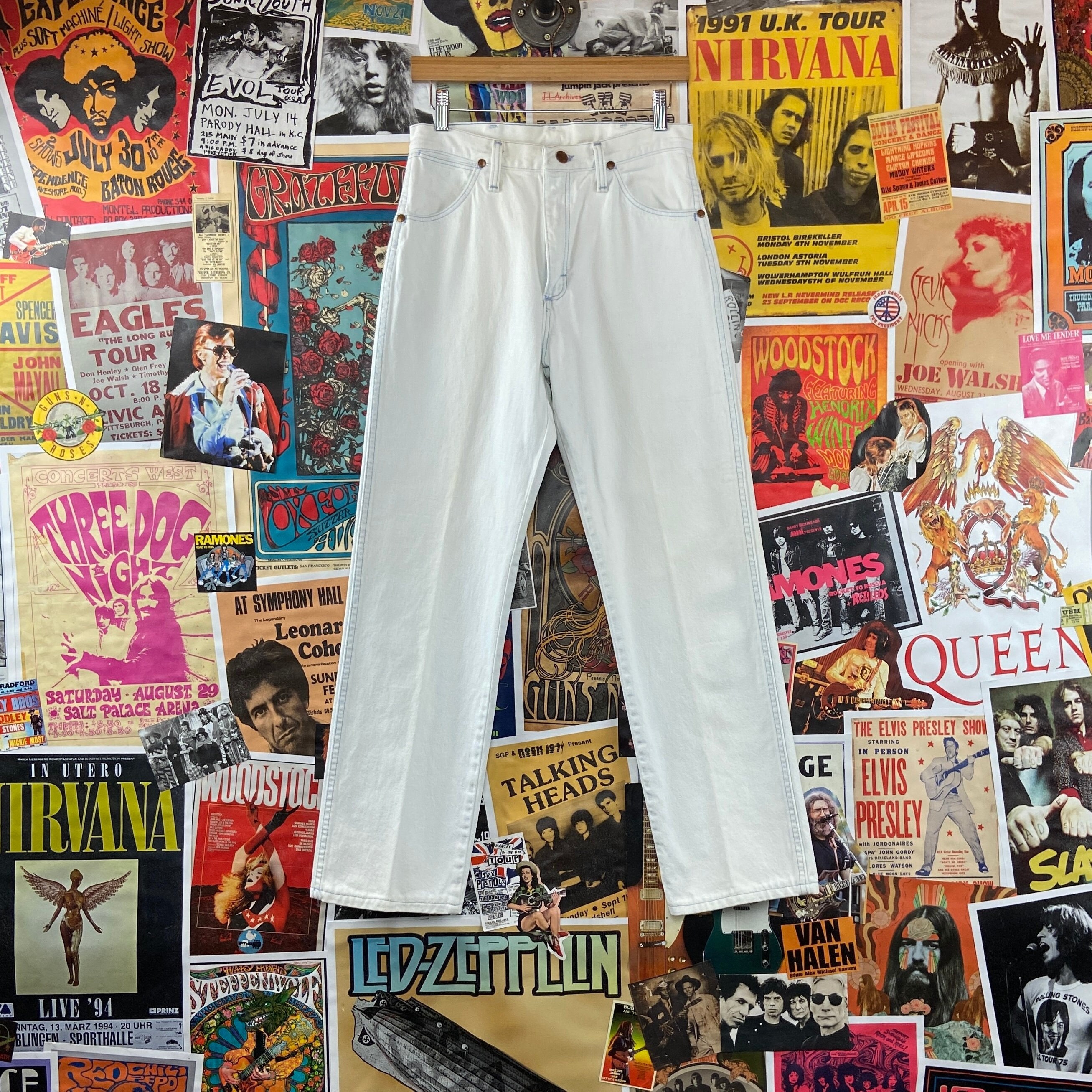 women's cowboy cut wranglers light wash