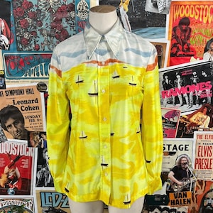 Vintage Women&#39;s 70s Yellow Sailboats Scene Novelty Print Long Sleeve Blouse Size XS, Retro Groovy Womens Disco Shirt Size 2 Sailing Top