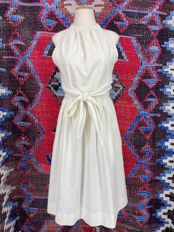 Vintage Women's 1970s White A Line Open Back Halte