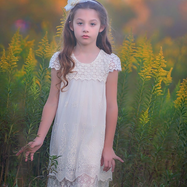 Girls Ivory Lace Dress,Ivory Flower Girl Dress,Flower Girl Lace Dress, Crochet lace dress,Girls Vintage Dress,Rustic Dress, Cream Dress