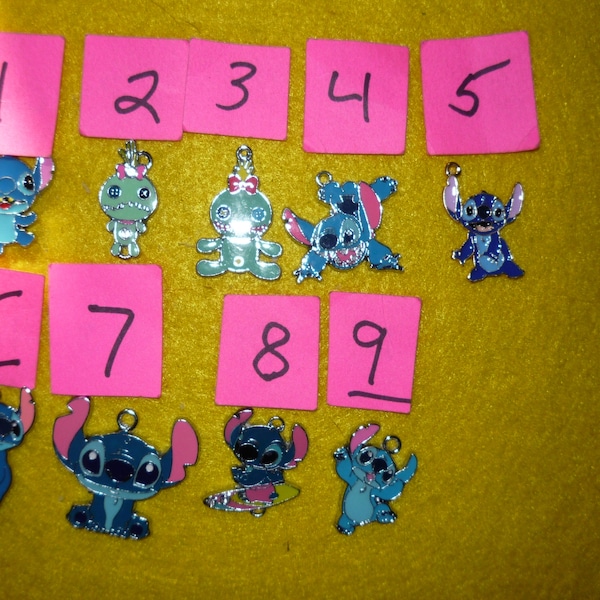 Alien charm lot 5pc